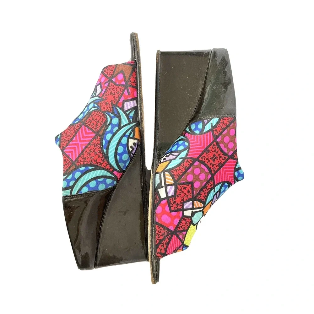 Donald Pliner Fabric Wedge Mules Shoes Fun Colorful Romero Britto Print Size 6.5